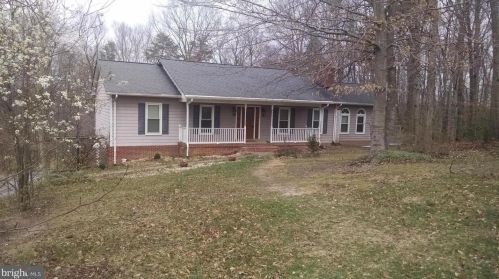 713 Pleasants Dr, Fredericksburg VA  22407-1453 exterior