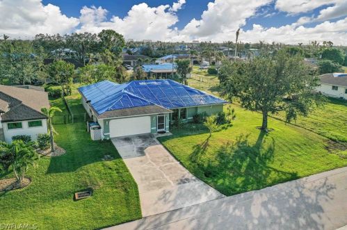 420 37th St, Cape Coral, FL 33914-5866