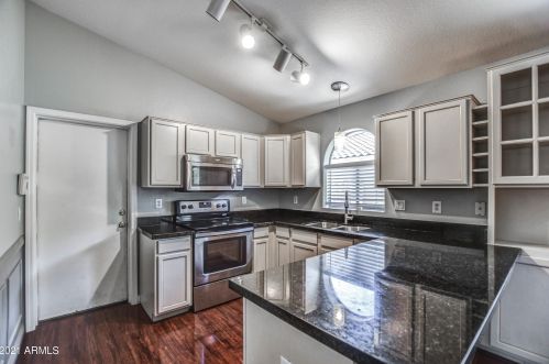 1088 Sierra St, Gilbert AZ  85296-3832 exterior