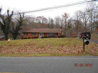 4525 Whittier Rd, Winston Salem, NC 27105-1632