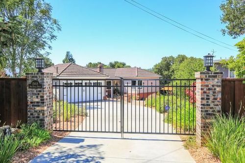 1948 Oak Knoll Dr, Belmont, CA 94002-1755