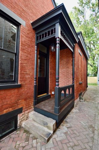 318 Berry St, Covington, KY 41011-2206