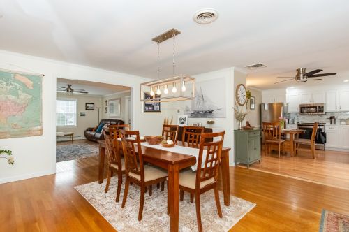 341 Washington St, Dover, NH 03820-3630