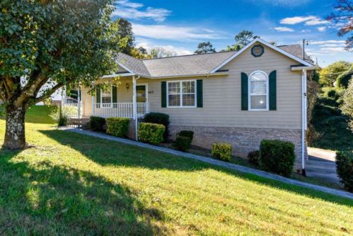 4417 Saint Lucia Ln, Knoxville, TN 37921-5184