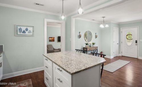 818 Paul Dr, Beaufort SC  29902-6626 exterior