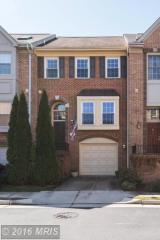 8025 Merry Oaks Ct, Vienna, VA 22182-4029