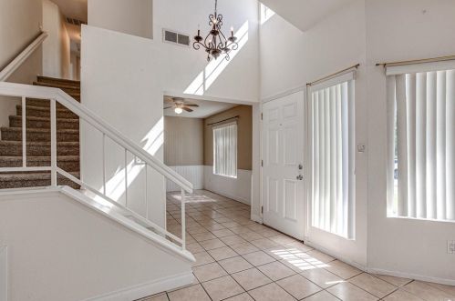 1460 Eastmore Pl, Oceanside, CA 92056-6676