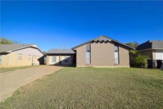 749 1st St, Oklahoma City, OK 73160-2329