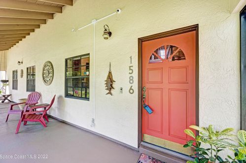 1586 Carpenter Rd, Titusville, FL 32796-1174