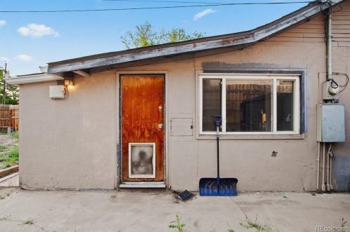 3801 Logan St, Englewood CO 80113-6845 exterior