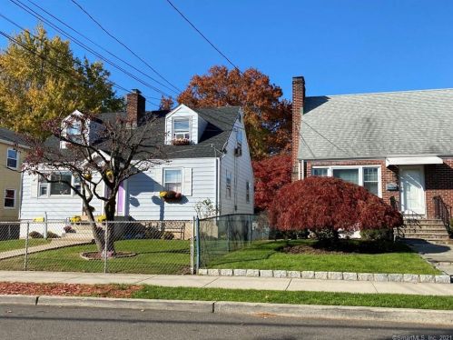 31 Bonner St, Stamford, CT 06902-6609