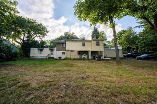26 Mountain View Dr, Mahopac NY  10541-3808 exterior
