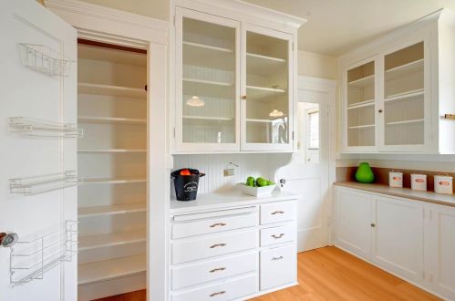 617 Walnut Ave, South San Francisco CA  94080-2721 exterior