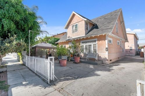 1415 Linden Ave, Long Beach, CA 90813-2029
