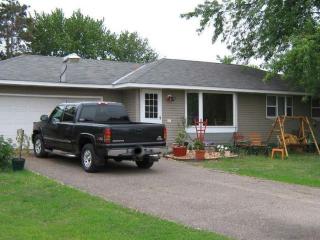 5835 148th St, Lino Lakes, MN 55038-9307