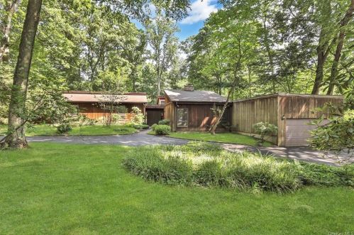 179 Van Houten Flds, West Nyack, NY 10994-2531
