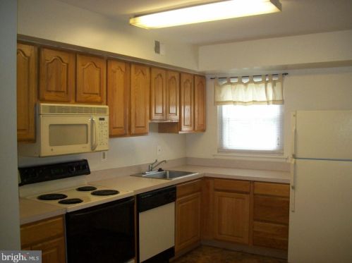 22 Coventry Ct, Blue Bell PA  19422-2516 exterior