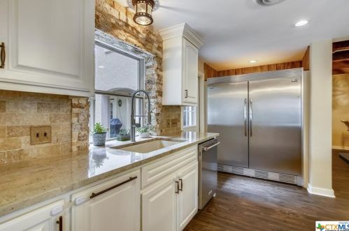 113 Alameda Cir, Victoria TX 77904-1641 exterior