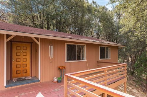12668 Garbo Ln, Pine Grove, CA 95665-9704