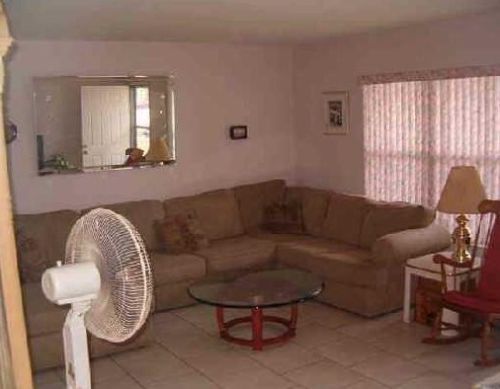 466 Kentwood Rd, Fort Pierce, FL 34953-6215