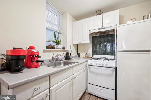 1419 4 St, Philadelphia PA  19147-0059 exterior