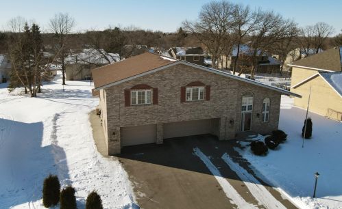 2101 Red Fox Rd, Saint Cloud, MN 56301-1939