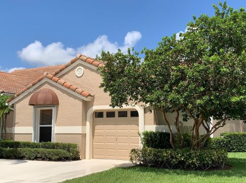 2704 Mahogany Pl, West Palm Beach, FL 33418-8025