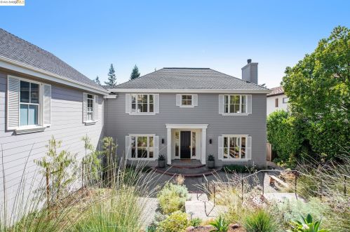 119 Beechwood Dr, Oakland, CA 94618-2013