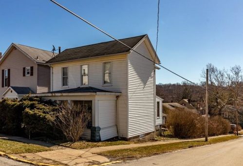 200 Elm St, Claysville, PA 15323-2377