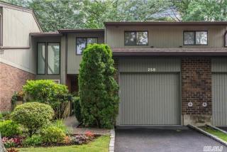 258 Vista Dr, Muttontown, NY 11753-2807