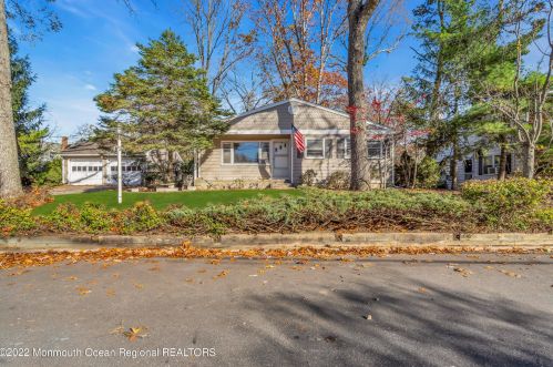 429 Glenmere Ave, Wall Township, NJ 07753-5608