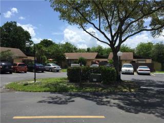 493 Briarwood Cir, Hollywood, FL 33024-1319