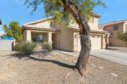 9320 Crown King Rd, Tolleson, AZ 85353-5572
