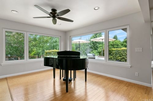 1539 Avolencia Dr, Fullerton CA 92835-3717 exterior