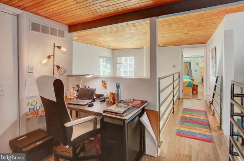 405 Boas St, Harrisburg PA 17102-1707 exterior