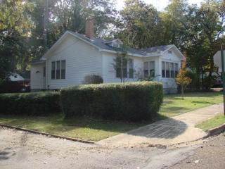 509 Walnut St, Paris, TN 38242-4260