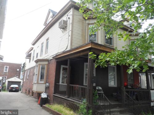 411 Chambers St, Trenton, NJ 08609-2605