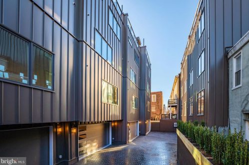 1020-24 Christian St, Philadelphia, PA 19147-3707