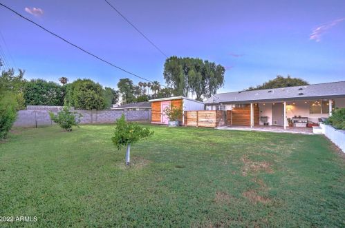 7814 11th Ave, Phoenix AZ  85021-7113 exterior