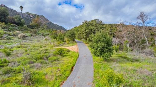 48703 De Luz Rd, Temecula CA  92590-4317 exterior