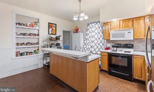 120 Noble St, Norristown PA  19401-4403 exterior