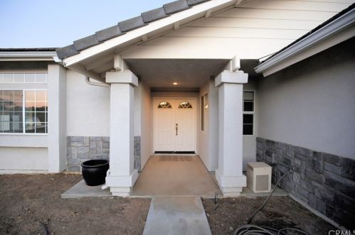 128 Riverbank Ln, Lake Nacimiento, CA 93446-1919