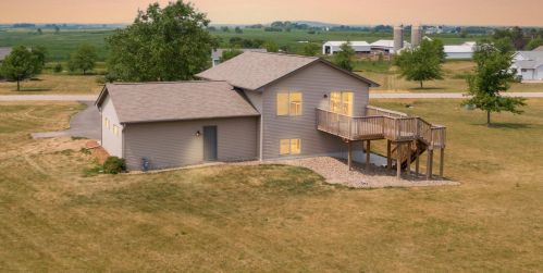 1235 121st St, New Johannesburg, WI 54017-7166
