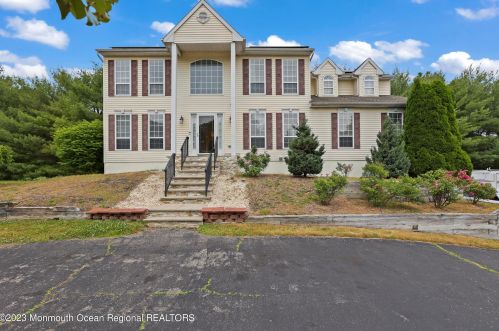 651 Winterberry Blvd, Jackson Twp, NJ 08527-5344