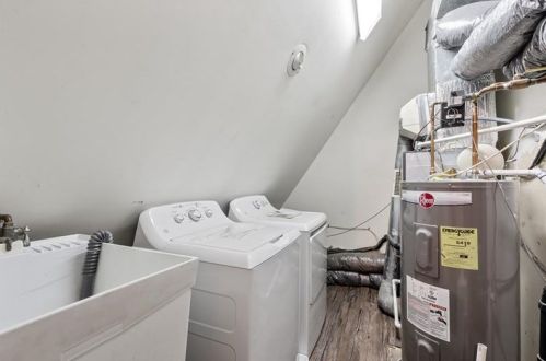 66 Pius St, Pittsburgh PA 15203-1652 exterior