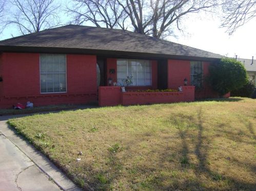 7821 Davenport Ave, Fort Worth, TX 76116-7753