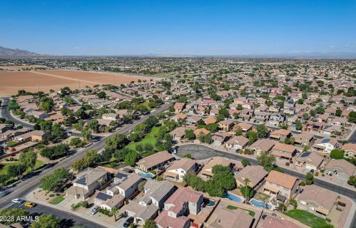 16043 Maui Ln, Sun City AZ  85379-5137 exterior