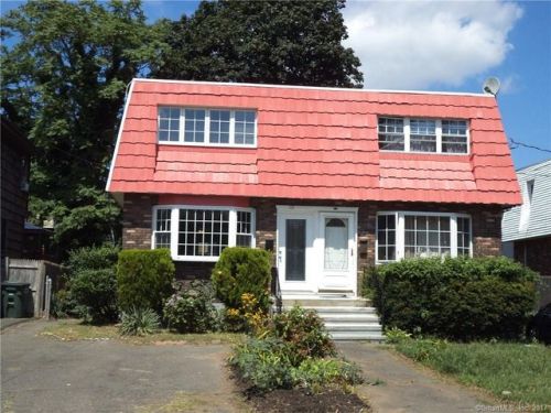 111 Yacht St, Bridgeport CT  06605-2709 exterior