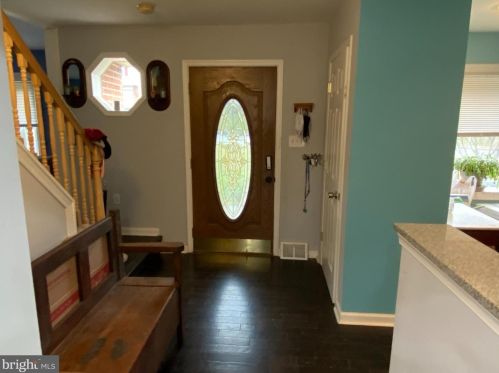 127 Woodstream Rd, Boothwyn, PA 19061-2830