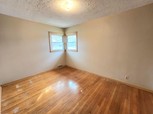 11432 Sunset Ln, Milwaukee WI  53228-2545 exterior